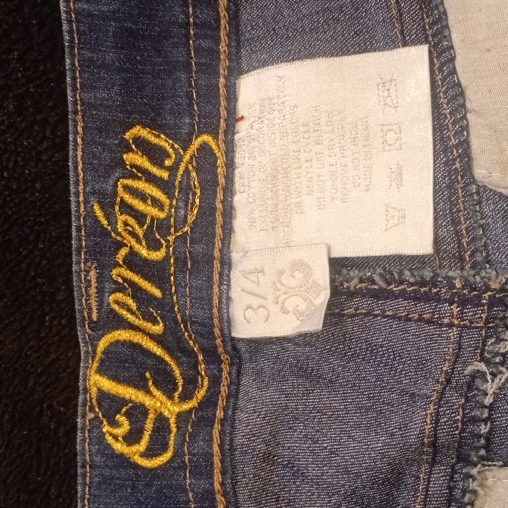 Dereon Jeans - Picture 3 of 16